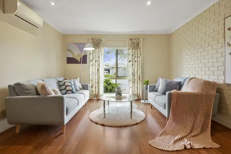 2/253 Greaves Street North, Werribee VIC 3030