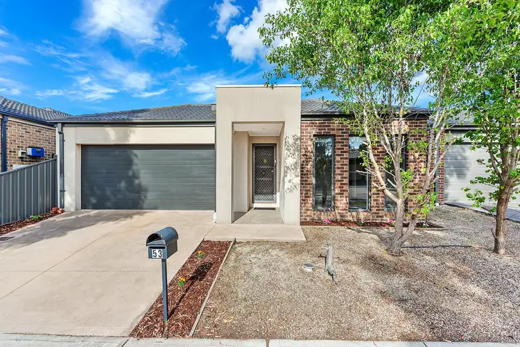 53 Donnelly Circuit, South Morang VIC 3752