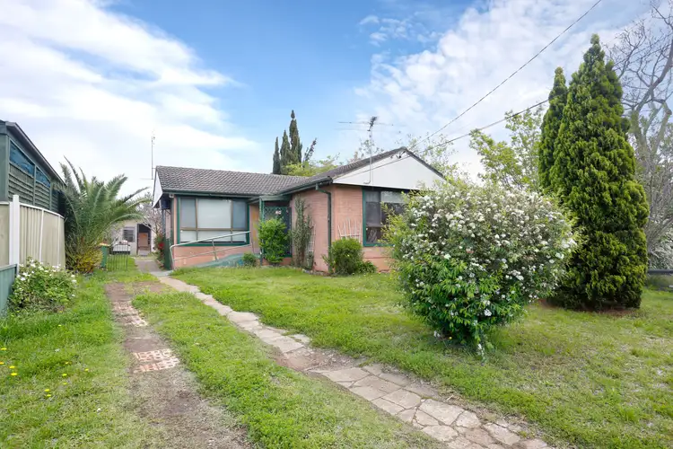 40 Hemingway Crescent, Fairfield NSW 2165