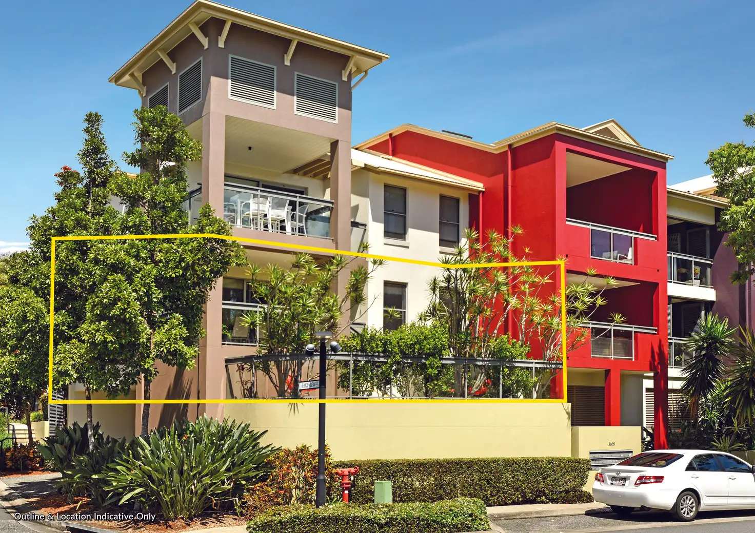 Main view of Homely unit listing, 2/3108 The Boulevarde, Carrara QLD 4211