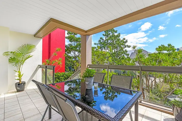 Second view of Homely unit listing, 2/3108 The Boulevarde, Carrara QLD 4211