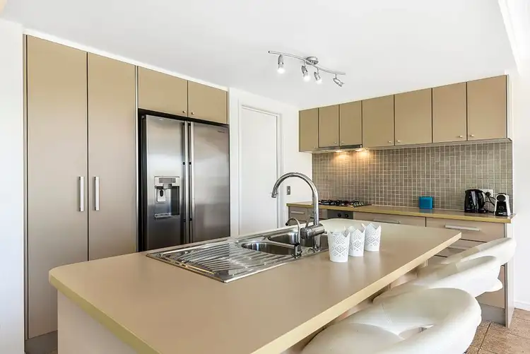 Fifth view of Homely unit listing, 2/3108 The Boulevarde, Carrara QLD 4211