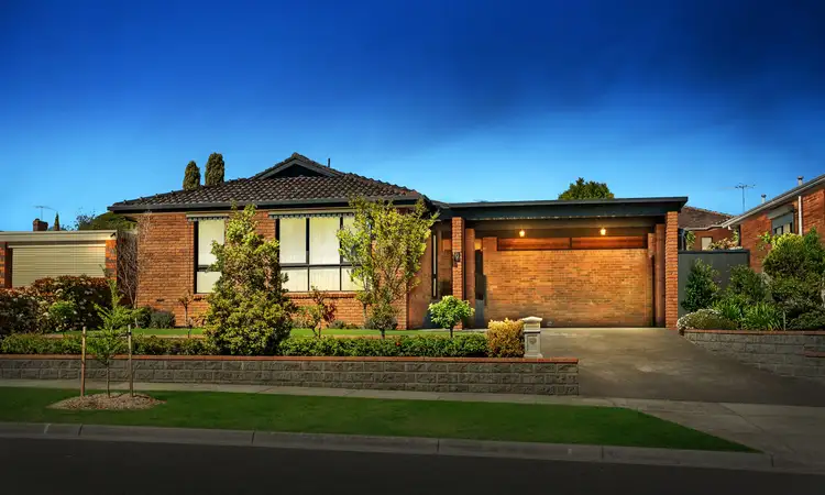 9 Hurlstone Crescent, Mill Park VIC 3082