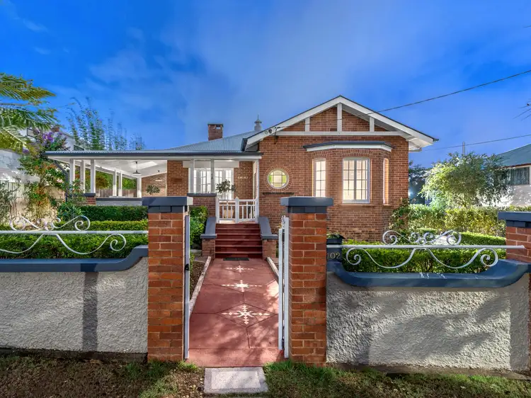 102 Park Terrace, Sherwood QLD 4075