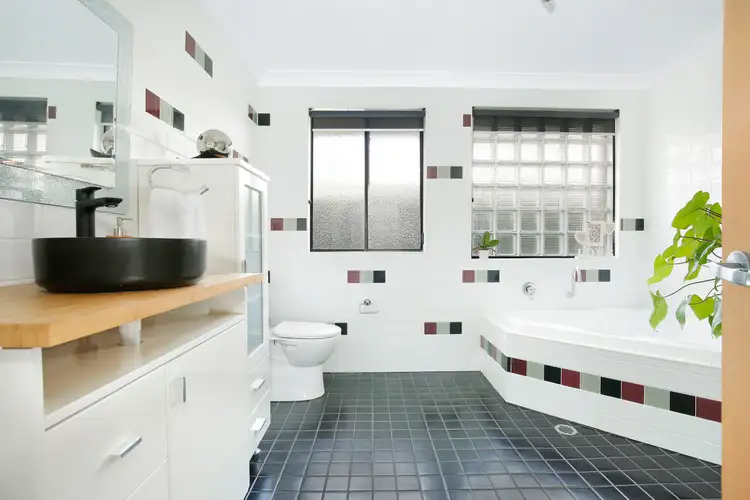 Fifth view of Homely house listing, 8 Penrose Drive, Avondale NSW 2530