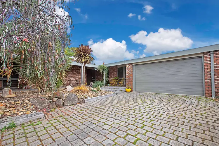 Second view of Homely house listing, 11 Grange Court, Leopold VIC 3224