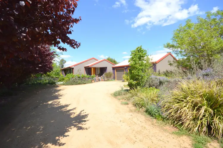 11 Parkes Street, Woodstock NSW 2793