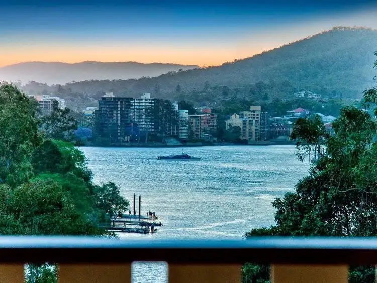 4/9 Rosecliffe, Highgate Hill QLD 4101