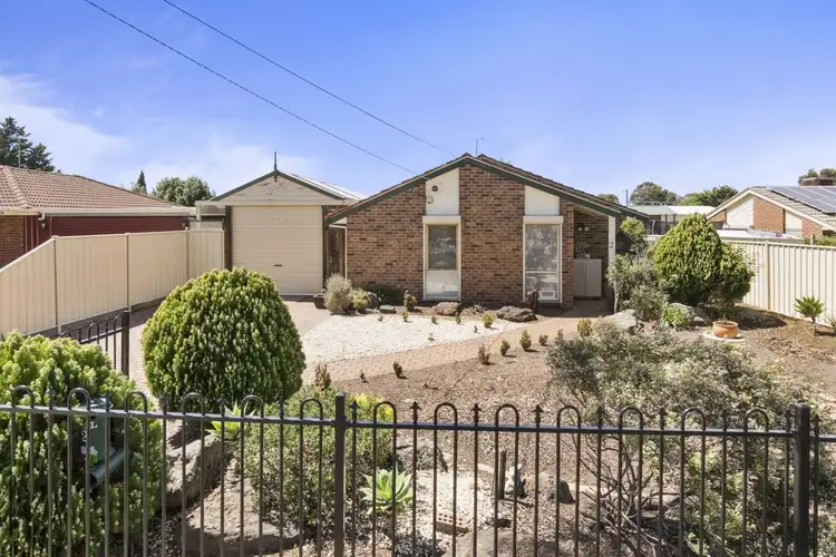 2 Dennison Avenue, Hoppers Crossing VIC 3029