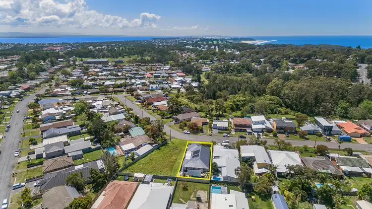 Second view of Homely house listing, 21 Papala Avenue, Bateau Bay NSW 2261