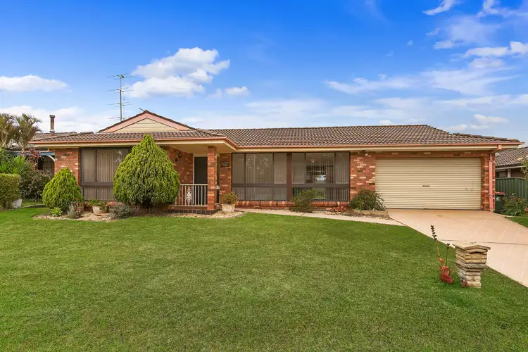27 Murrumbidgee Crescent, Bateau Bay NSW 2261