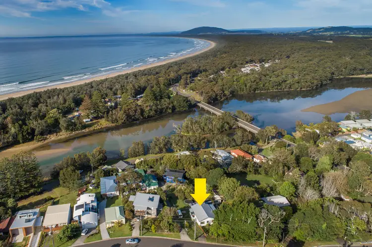 12 Riverleigh Avenue
