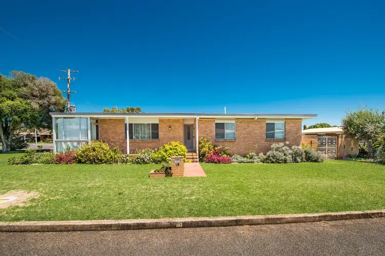 29 Chilla Street, Harristown QLD 4350