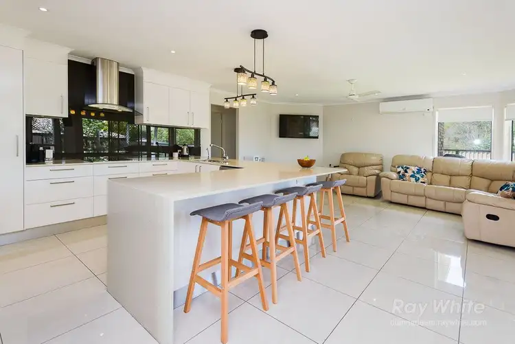Second view of Homely house listing, 4 Daydream Place, Eight Mile Plains QLD 4113