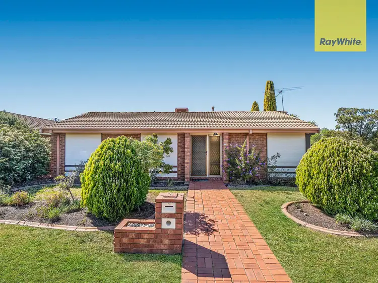 1/17 Cambrian Way, Melton West VIC 3337