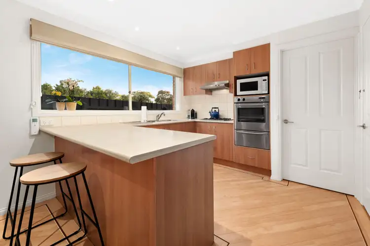Fifth view of Homely house listing, 2/11 Helena Court, Rowville VIC 3178