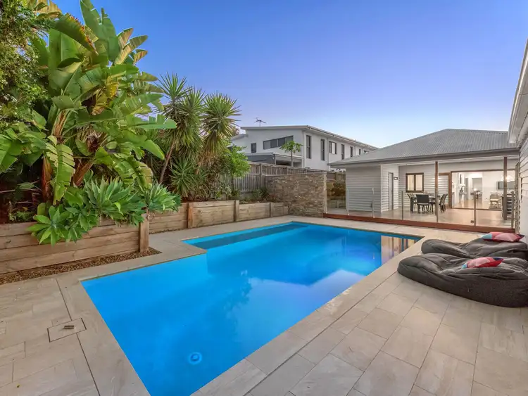 52 Herbert Street, Camp Hill QLD 4152