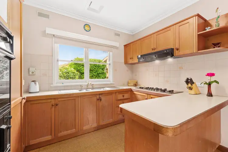 Fifth view of Homely house listing, 1/39 Strathallan Road, Macleod VIC 3085