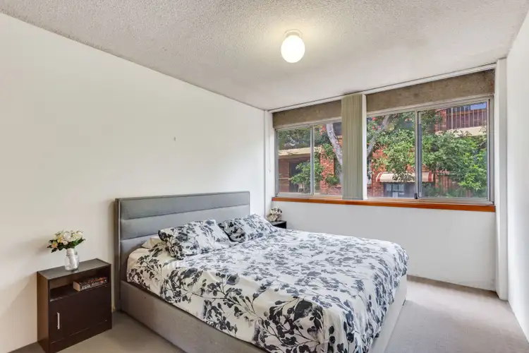 Fifth view of Homely unit listing, 4/64 Bauer Street, Southport QLD 4215