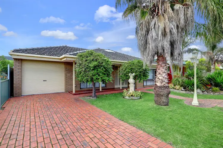 19 Woonton Street, Rosebud VIC 3939