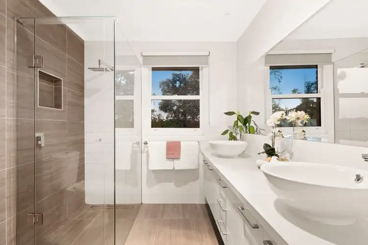 Second view of Homely house listing, 11 Eskholme Rise, Saint Helena VIC 3088