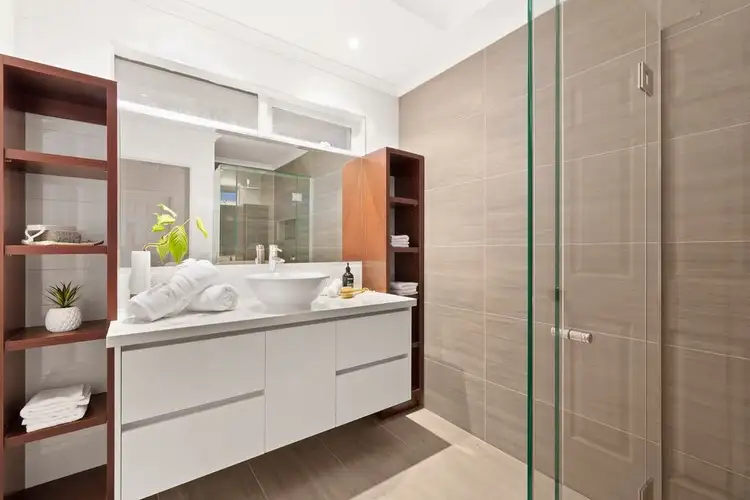 Sixth view of Homely house listing, 11 Eskholme Rise, Saint Helena VIC 3088