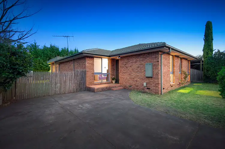 62 Dunsterville Crescent, Frankston VIC 3199