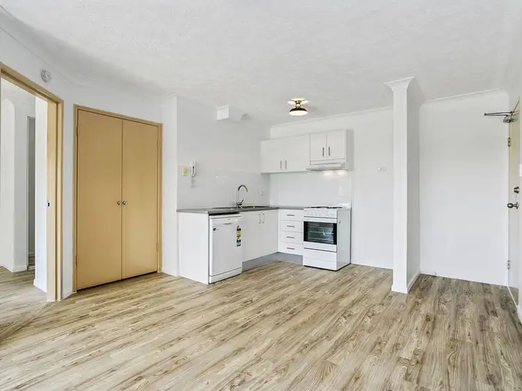 Fifth view of Homely unit listing, 16/7-9 Illawong Street, Chevron Island QLD 4217