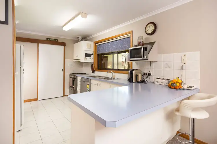 Fifth view of Homely house listing, 565 Woodbury Court, Lavington NSW 2641