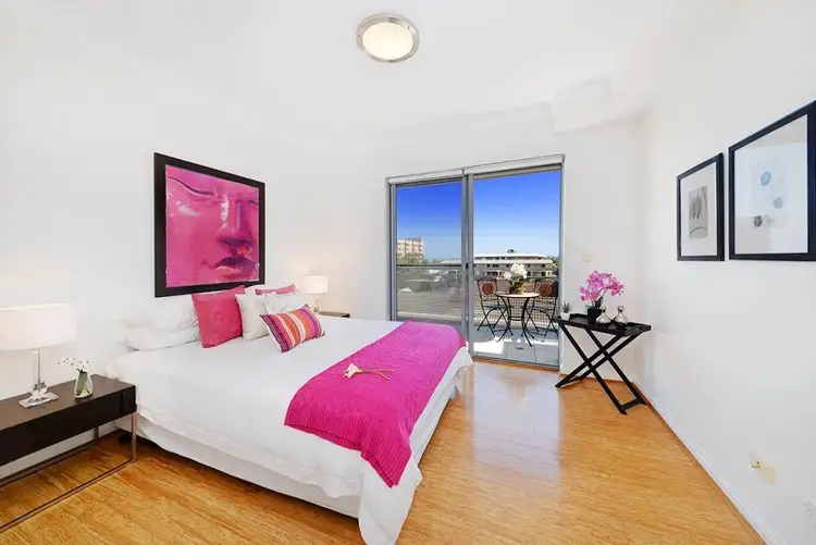 Third view of Homely apartment listing, 25/26-30 Ocean Street, Bondi NSW 2026