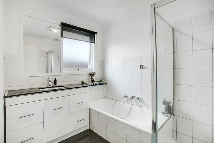 Fifth view of Homely unit listing, 2/4 Leonard Street, Frankston VIC 3199