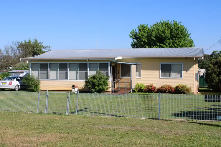4 East Street, Inverell NSW 2360