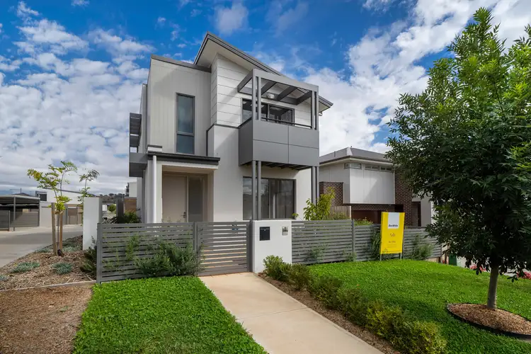 3 Mowle Street, Googong NSW 2620