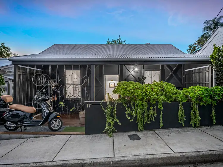 17 Hove Street, Highgate Hill QLD 4101