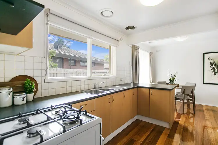 Fifth view of Homely house listing, 2 Oaklands Crescent, Frankston VIC 3199