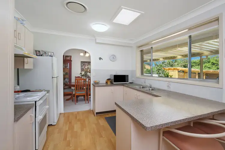 Second view of Homely house listing, 8 Wendy Drive, Point Clare NSW 2250