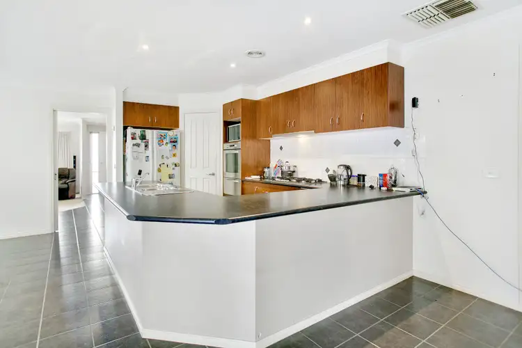Seventh view of Homely house listing, 40 Veronica Drive, Skye VIC 3977