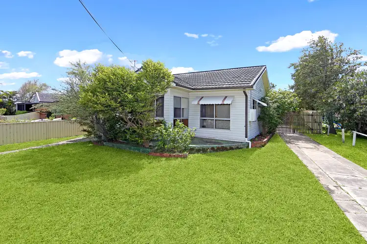 Second view of Homely house listing, 8 Viewpoint Drive, Toukley NSW 2263