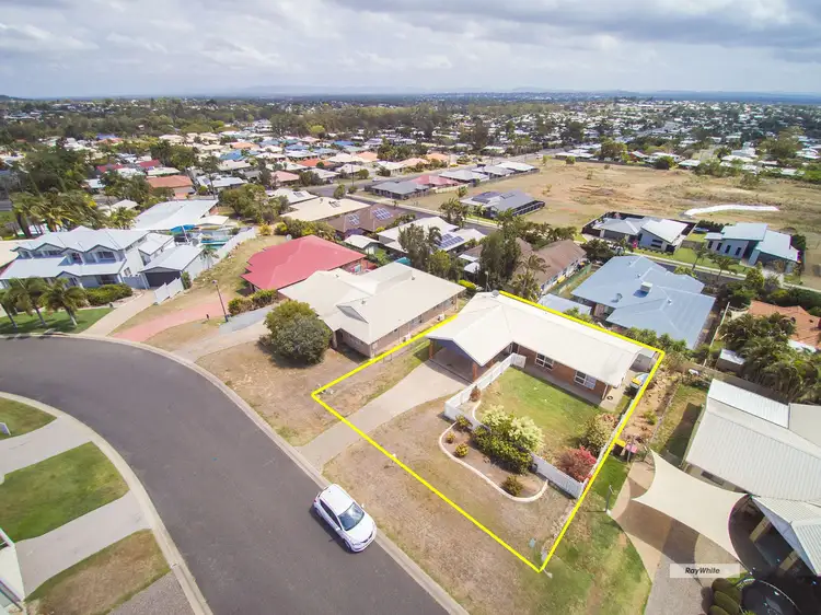 11 Permien Street, Norman Gardens QLD 4701