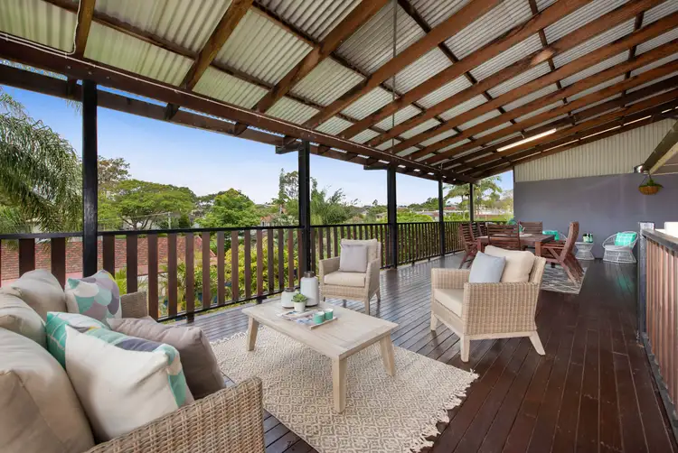 38 Arura Street, Mansfield QLD 4122