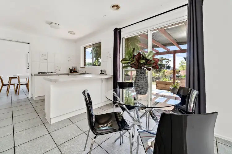 Sixth view of Homely house listing, 9 Goldfinch Circuit, Theodore ACT 2905