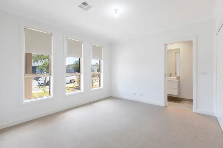 Fifth view of Homely townhouse listing, 2/28 Woodbine Grove, Chelsea VIC 3196