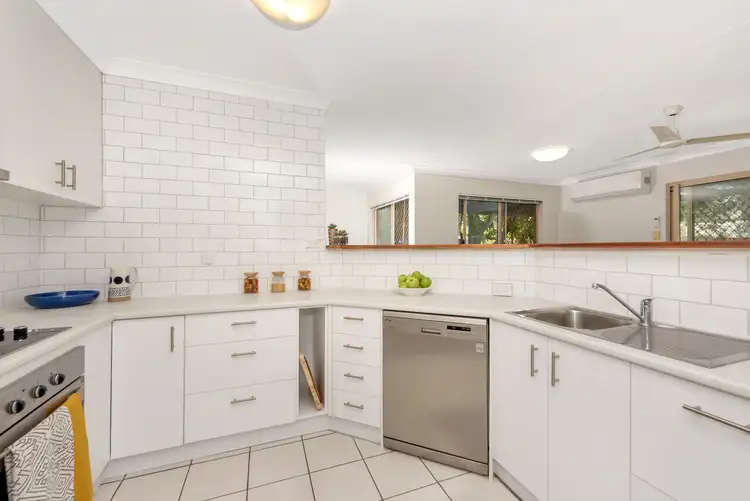Fifth view of Homely house listing, 2 Rosewood Avenue, Kelso QLD 4815