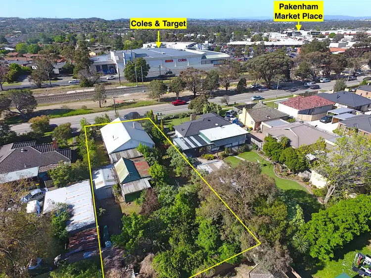 30 Henty Street, Pakenham VIC 3810