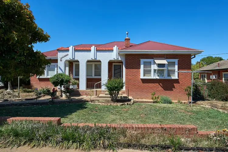 56 Blamey Street, Turvey Park NSW 2650