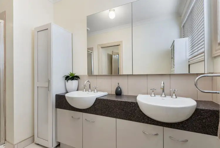 Seventh view of Homely house listing, 37 Flagstaff Loop, Craigieburn VIC 3064