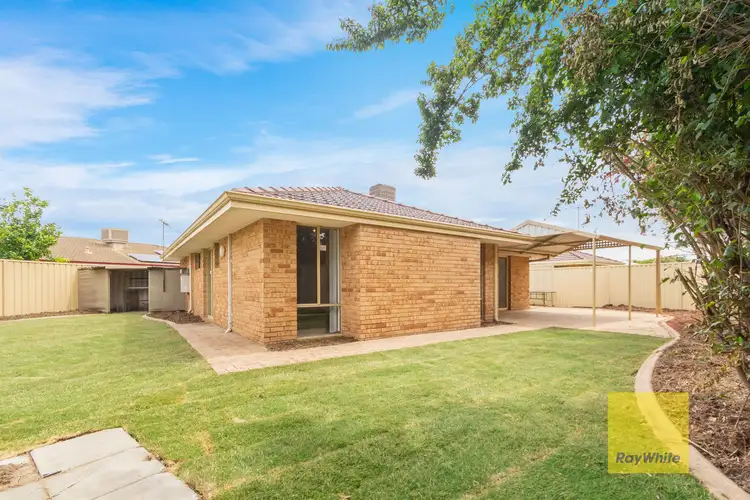 5b Crathie Court, Kingsley WA 6026