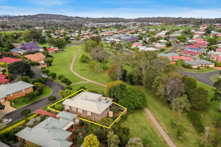 8 Tulip Court, Middle Ridge QLD 4350