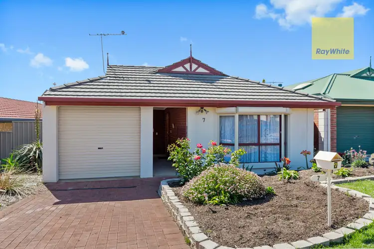 7 Mullen Close, Woodcroft SA 5162