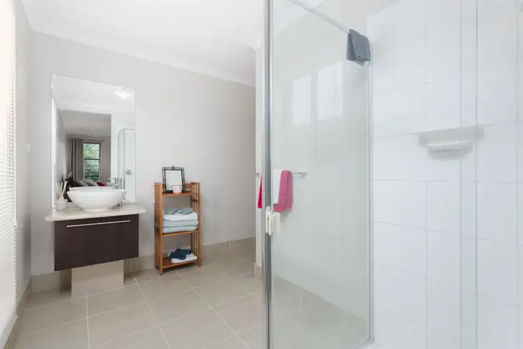 Fifth view of Homely house listing, 7 Bronte Court, Drouin VIC 3818